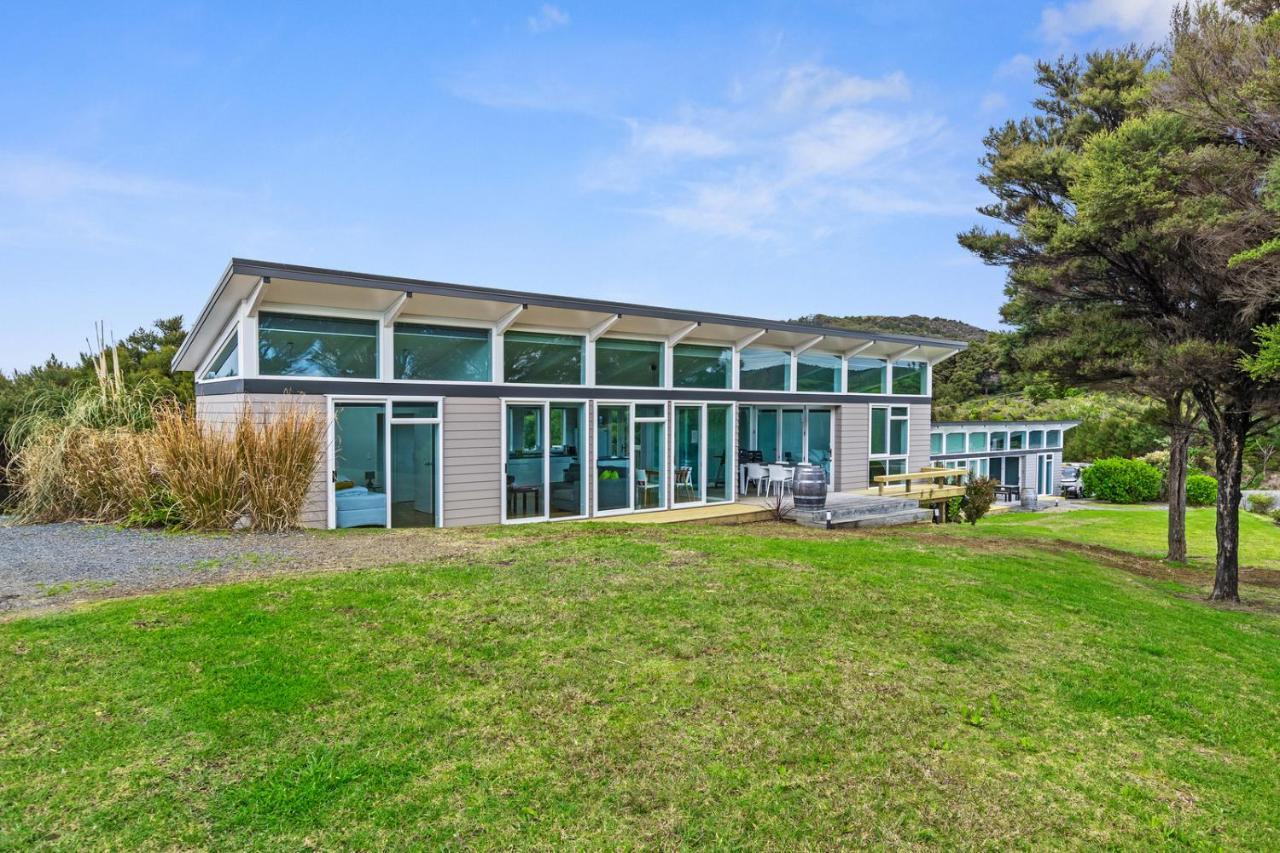 Paroa Bay Chalets - Te Whare Tui Russell Eksteriør billede