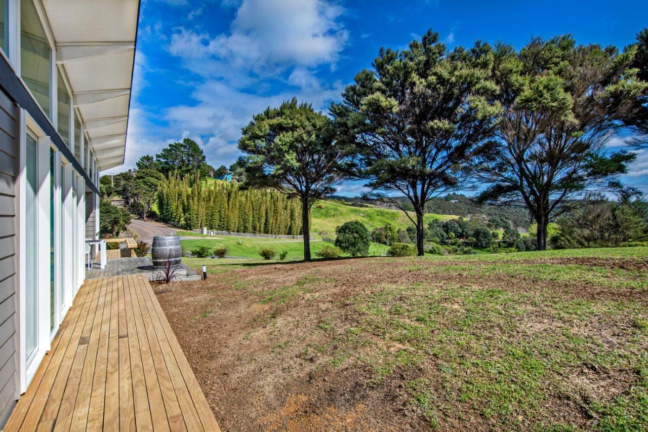 Paroa Bay Chalets - Te Whare Tui Russell Eksteriør billede