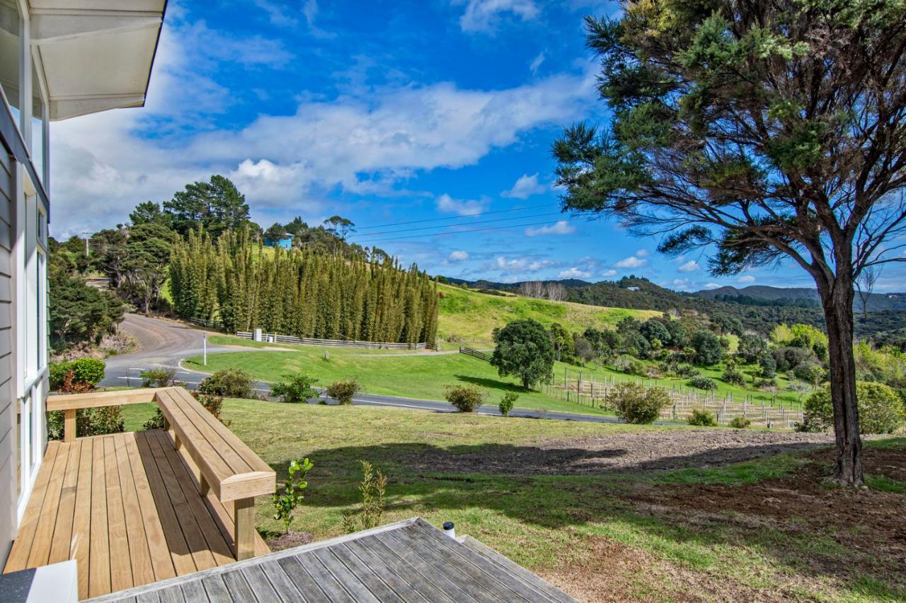 Paroa Bay Chalets - Te Whare Tui Russell Eksteriør billede